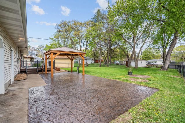 10621 Washington Boulevard NE, Blaine, MN 55434
