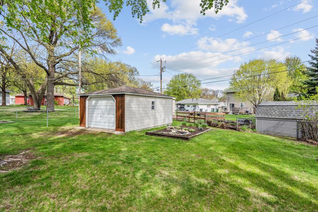 10621 Washington Boulevard NE, Blaine, MN 55434