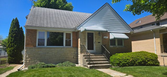 4538 N MOBILE Avenue, Chicago, IL 60630