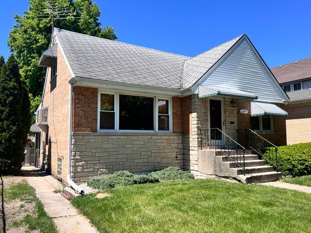 4538 N MOBILE Avenue, Chicago, IL 60630