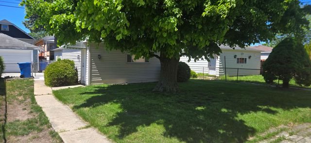 4538 N MOBILE Avenue, Chicago, IL 60630