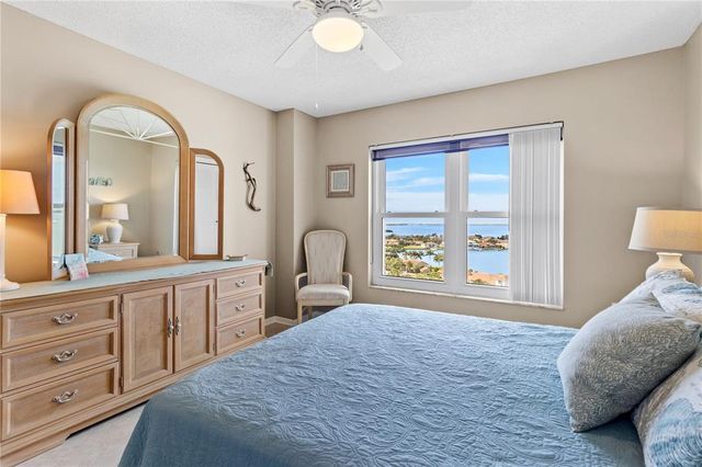 4900 BRITTANY DRIVE S 1512, St Petersburg, FL 33715