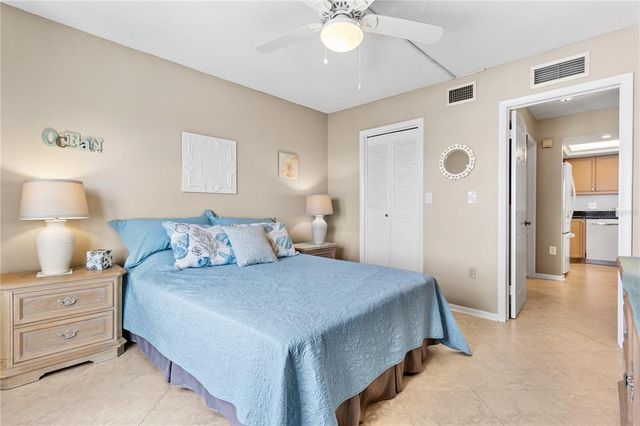4900 BRITTANY DRIVE S 1512, St Petersburg, FL 33715