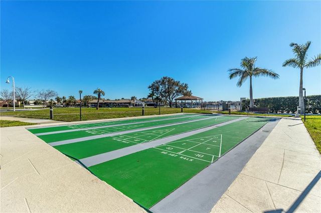 4900 BRITTANY DRIVE S 1512, St Petersburg, FL 33715