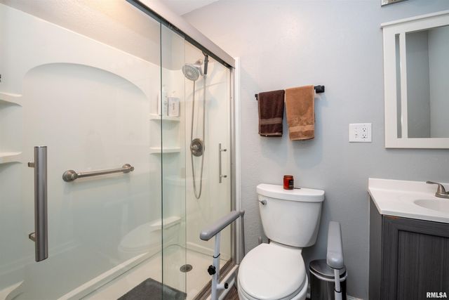 5312 N ARROW Drive, Peoria, IL 61614