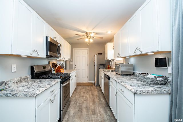 5312 N ARROW Drive, Peoria, IL 61614