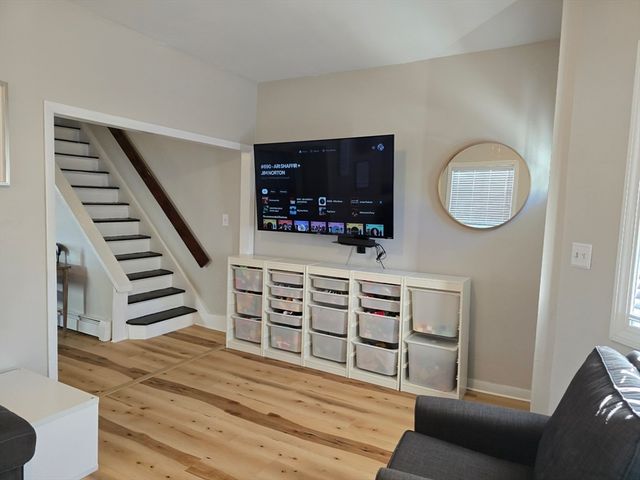 52 Sidney St 52, Lowell, MA 01852