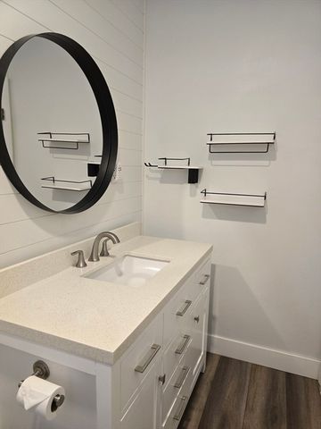 52 Sidney St 52, Lowell, MA 01852