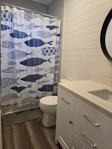 52 Sidney St 52, Lowell, MA 01852