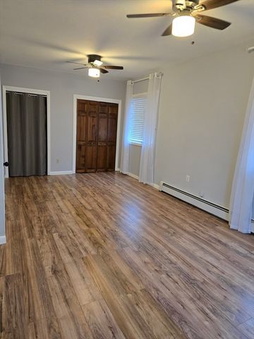 52 Sidney St 52, Lowell, MA 01852