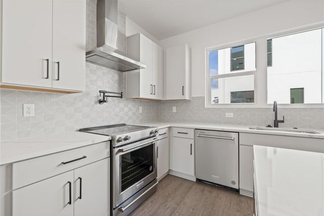 301 15TH STREET N, St Petersburg, FL 33705