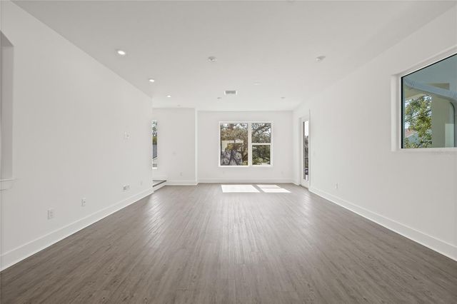301 15TH STREET N, St Petersburg, FL 33705