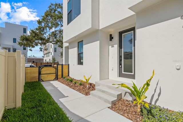 301 15TH STREET N, St Petersburg, FL 33705