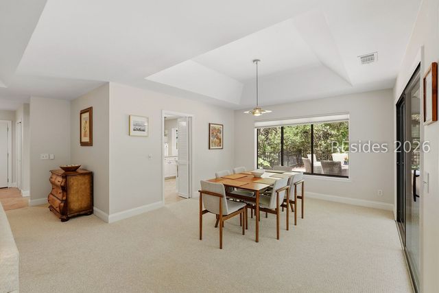 18 Forest Dr, Hilton Head Island, SC 29928