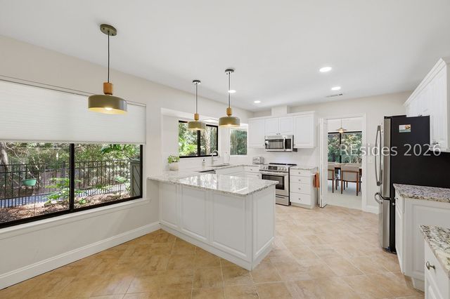 18 Forest Dr, Hilton Head Island, SC 29928