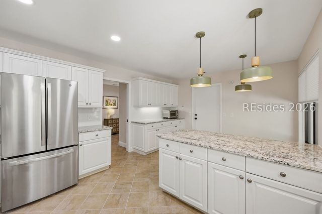 18 Forest Dr, Hilton Head Island, SC 29928