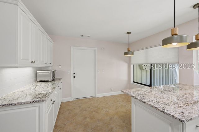 18 Forest Dr, Hilton Head Island, SC 29928
