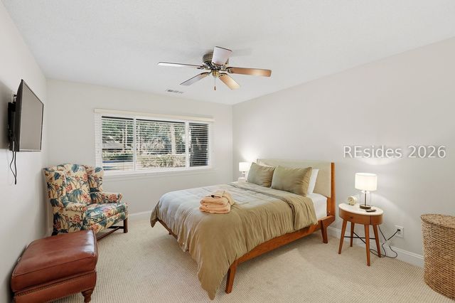 18 Forest Dr, Hilton Head Island, SC 29928