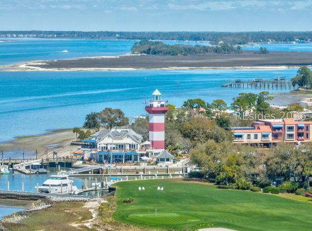 18 Forest Dr, Hilton Head Island, SC 29928