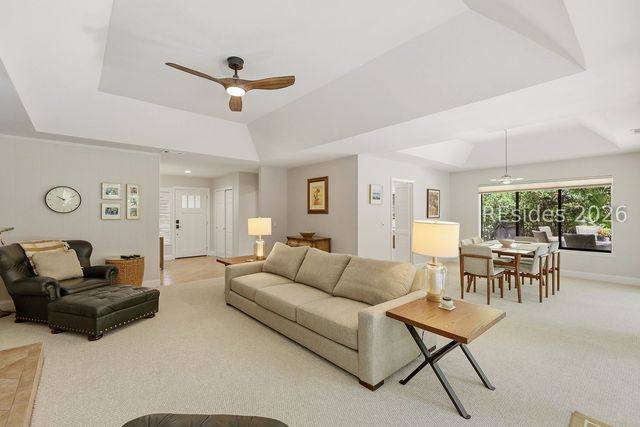 18 Forest Dr, Hilton Head Island, SC 29928