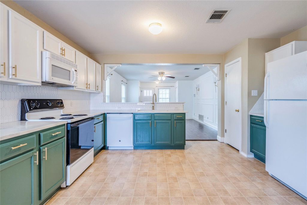 12824 Saint Mary DR, Manor, TX 78653