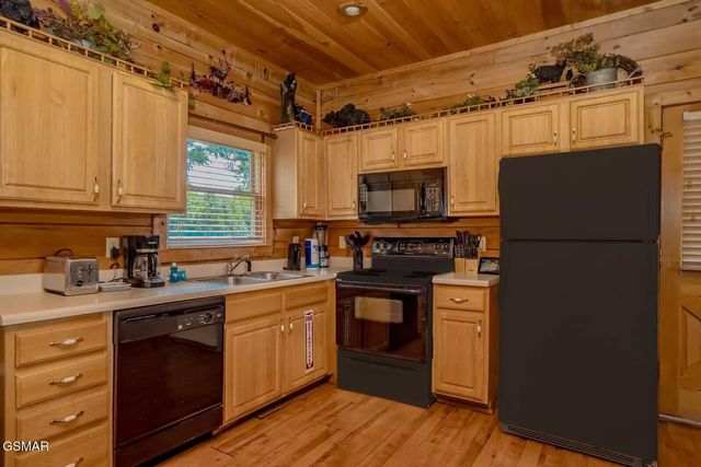 270 Moose Ridge Way Way, Pigeon Forge, TN 37863