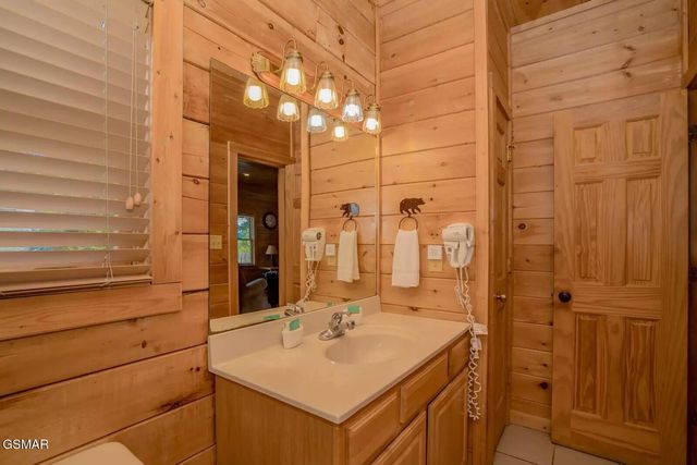 270 Moose Ridge Way Way, Pigeon Forge, TN 37863