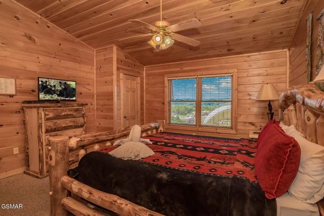 270 Moose Ridge Way Way, Pigeon Forge, TN 37863