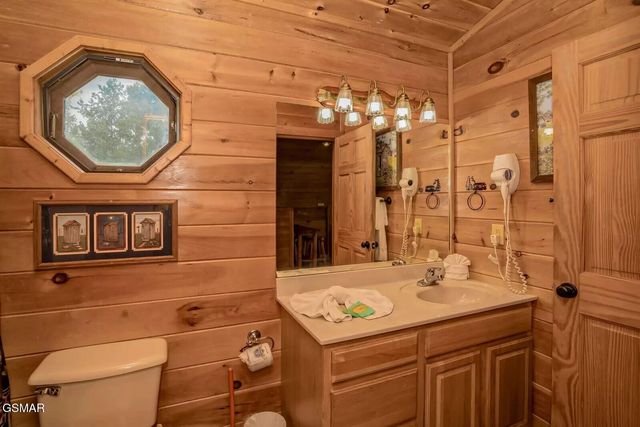 270 Moose Ridge Way Way, Pigeon Forge, TN 37863