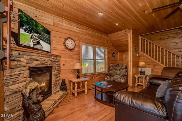 270 Moose Ridge Way Way, Pigeon Forge, TN 37863