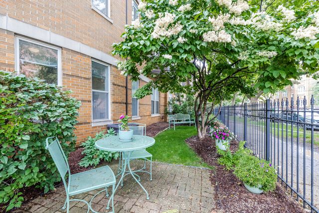 4359 N Campbell Avenue, Chicago, IL 60618