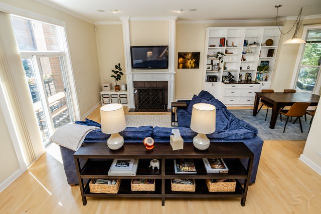 4359 N Campbell Avenue, Chicago, IL 60618