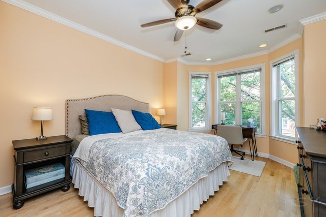 4359 N Campbell Avenue, Chicago, IL 60618