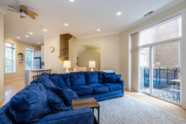 4359 N Campbell Avenue, Chicago, IL 60618