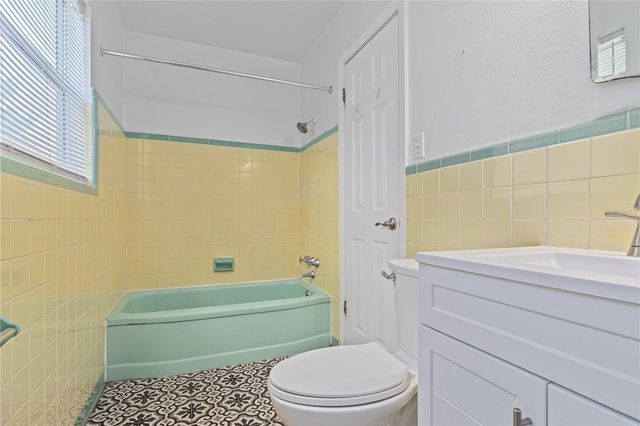917 30TH AVENUE N, St Petersburg, FL 33704