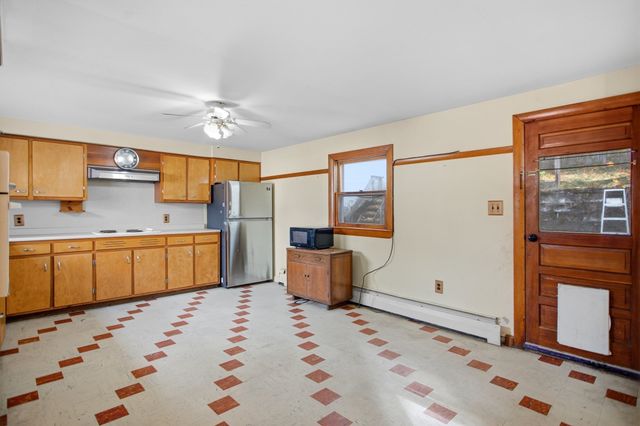 96 Canton St, Fitchburg, MA 01420