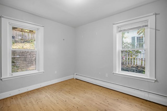 96 Canton St, Fitchburg, MA 01420