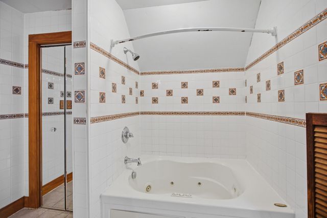 96 Canton St, Fitchburg, MA 01420
