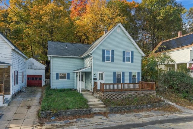 96 Canton St, Fitchburg, MA 01420