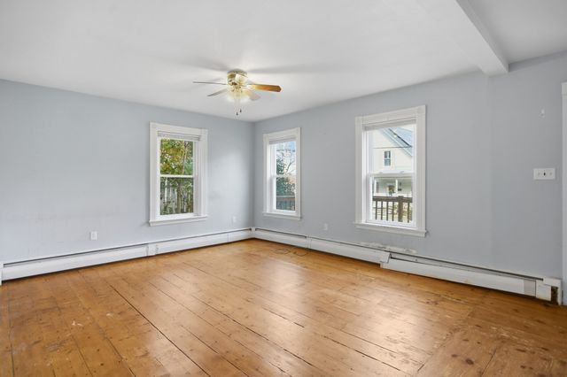 96 Canton St, Fitchburg, MA 01420