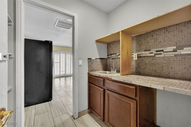 53 Marion Drive, Las Vegas, NV 89110