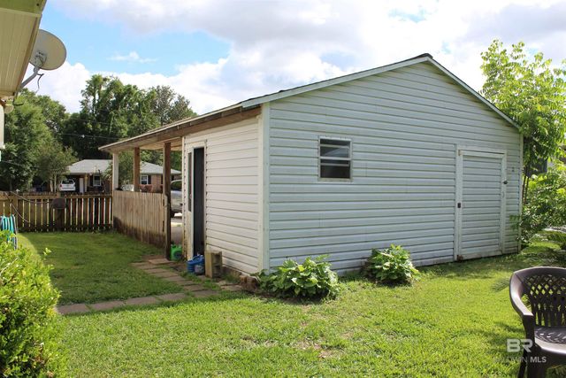 516 W Marigold Avenue, Foley, AL 36535