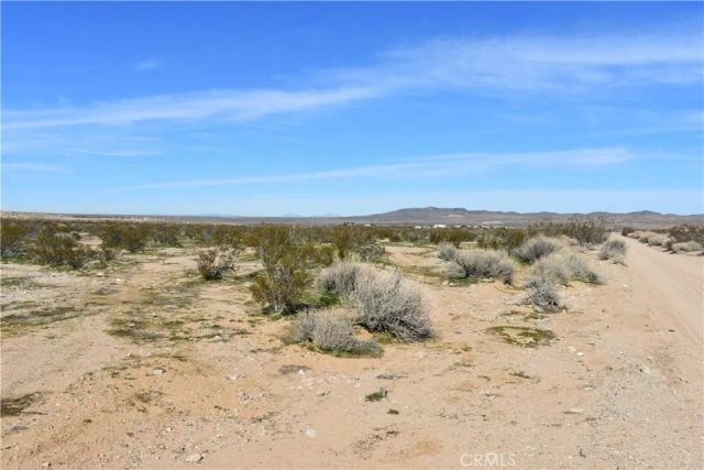 24 Frontier, Helendale, CA 92342