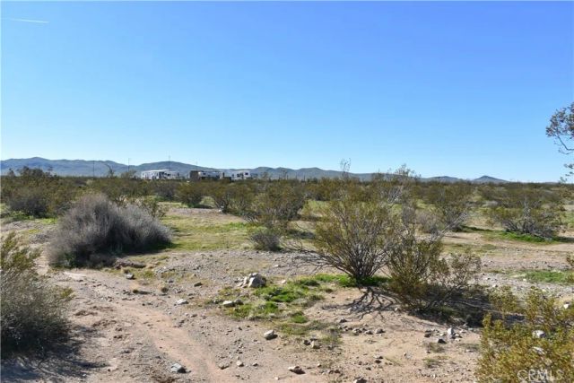 24 Frontier, Helendale, CA 92342