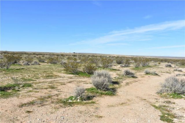 24 Frontier, Helendale, CA 92342