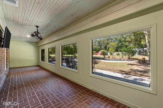 5800 Jefferson Paige Road, Shreveport, LA 71119