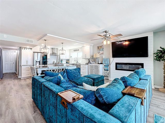 14146 GULF BOULEVARD 3A, Madeira Beach, FL 33708