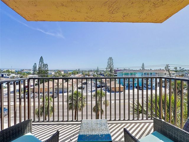 14146 GULF BOULEVARD 3A, Madeira Beach, FL 33708
