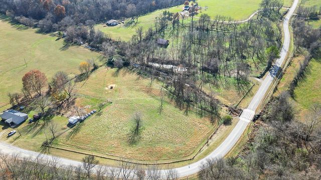 17415 Kinion Lake Road, Lincoln, AR 72744