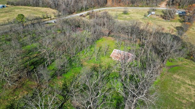 17415 Kinion Lake Road, Lincoln, AR 72744